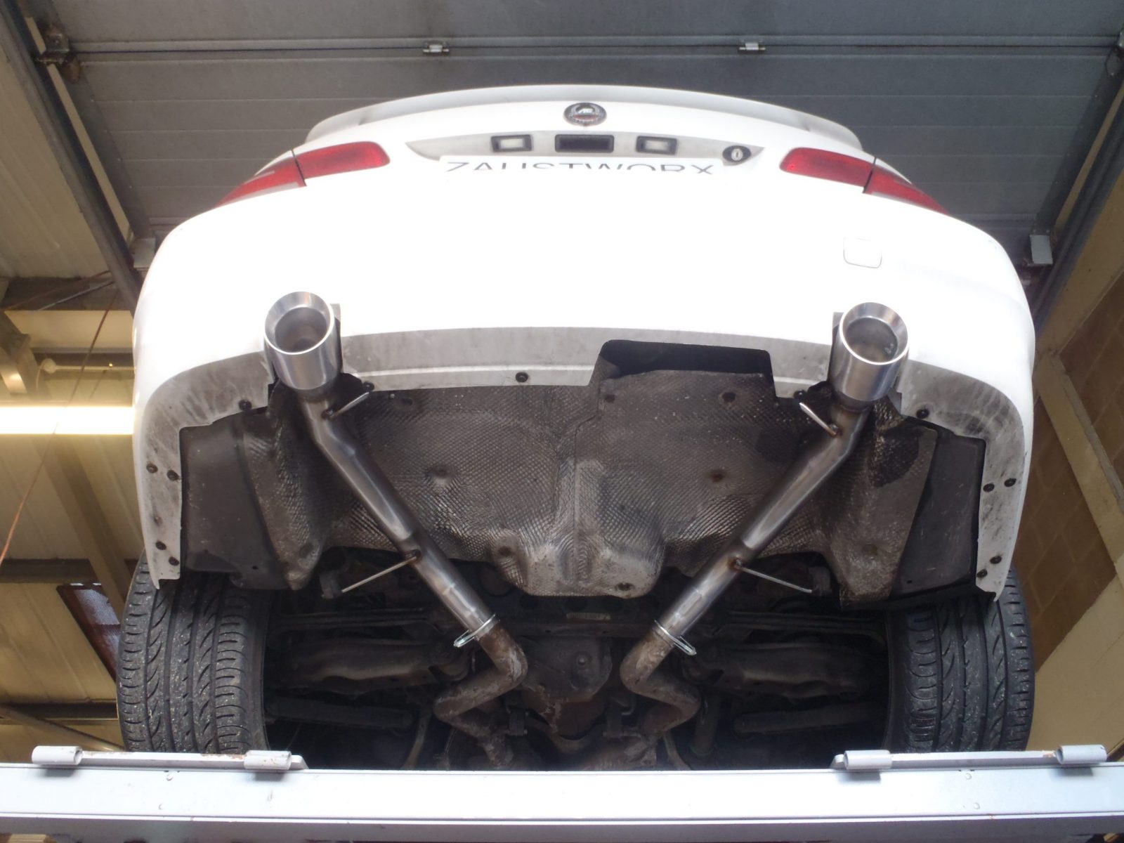 BMW 335d Rear Silencer Deletes - Zaustworx
