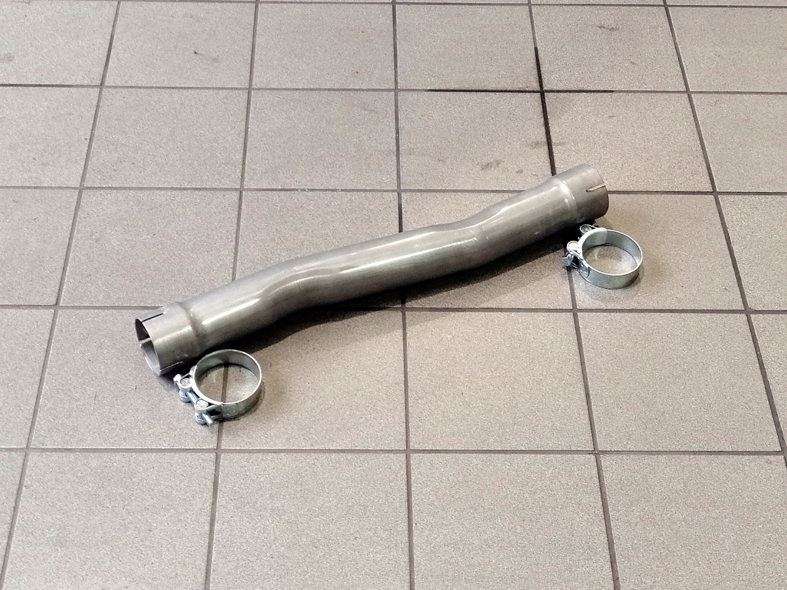 Hyundai i30N Resonator Delete Pipe