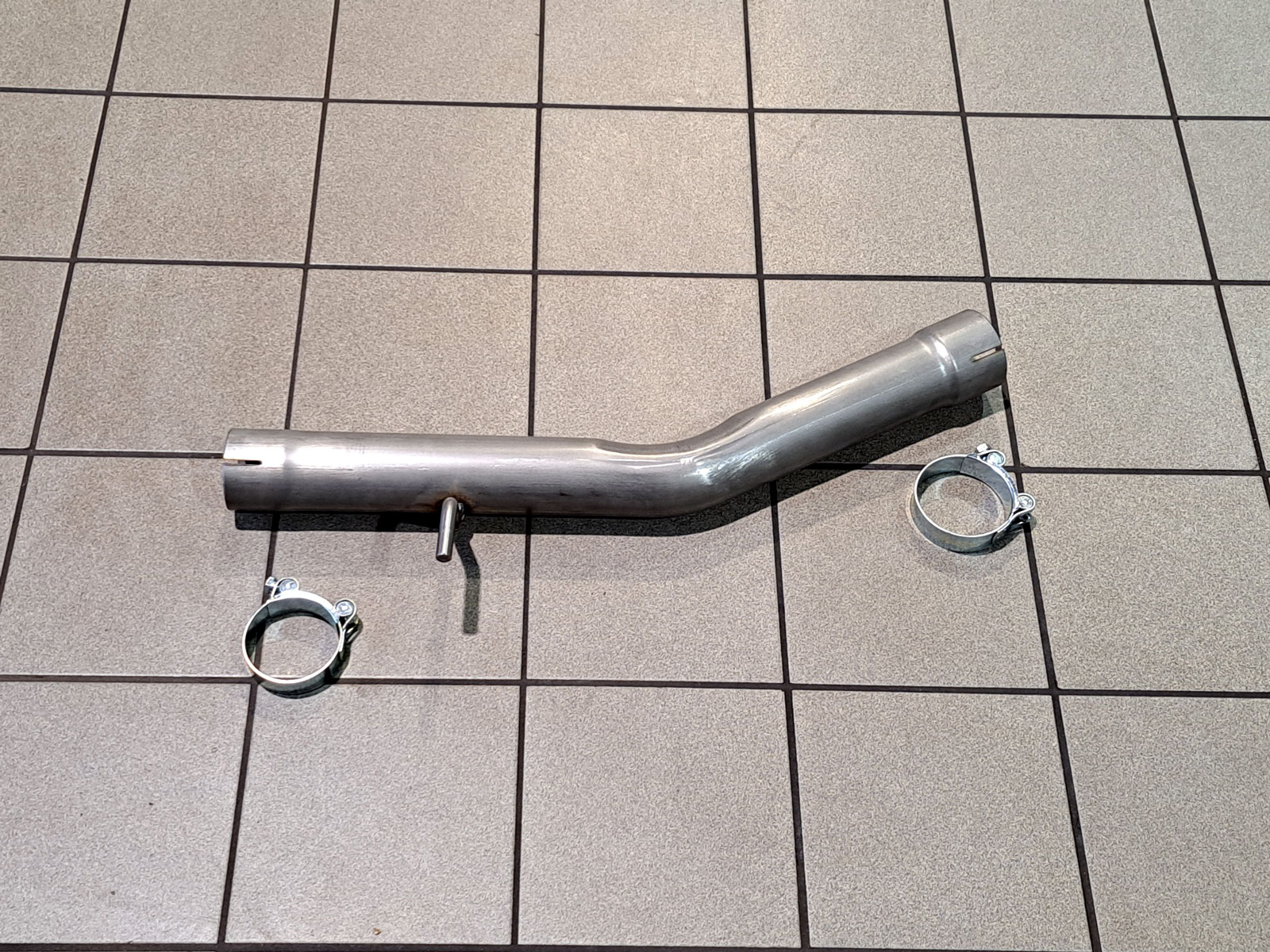 Audi TT 2.0 TFSi Quattro (8J) Resonator Delete Pipe