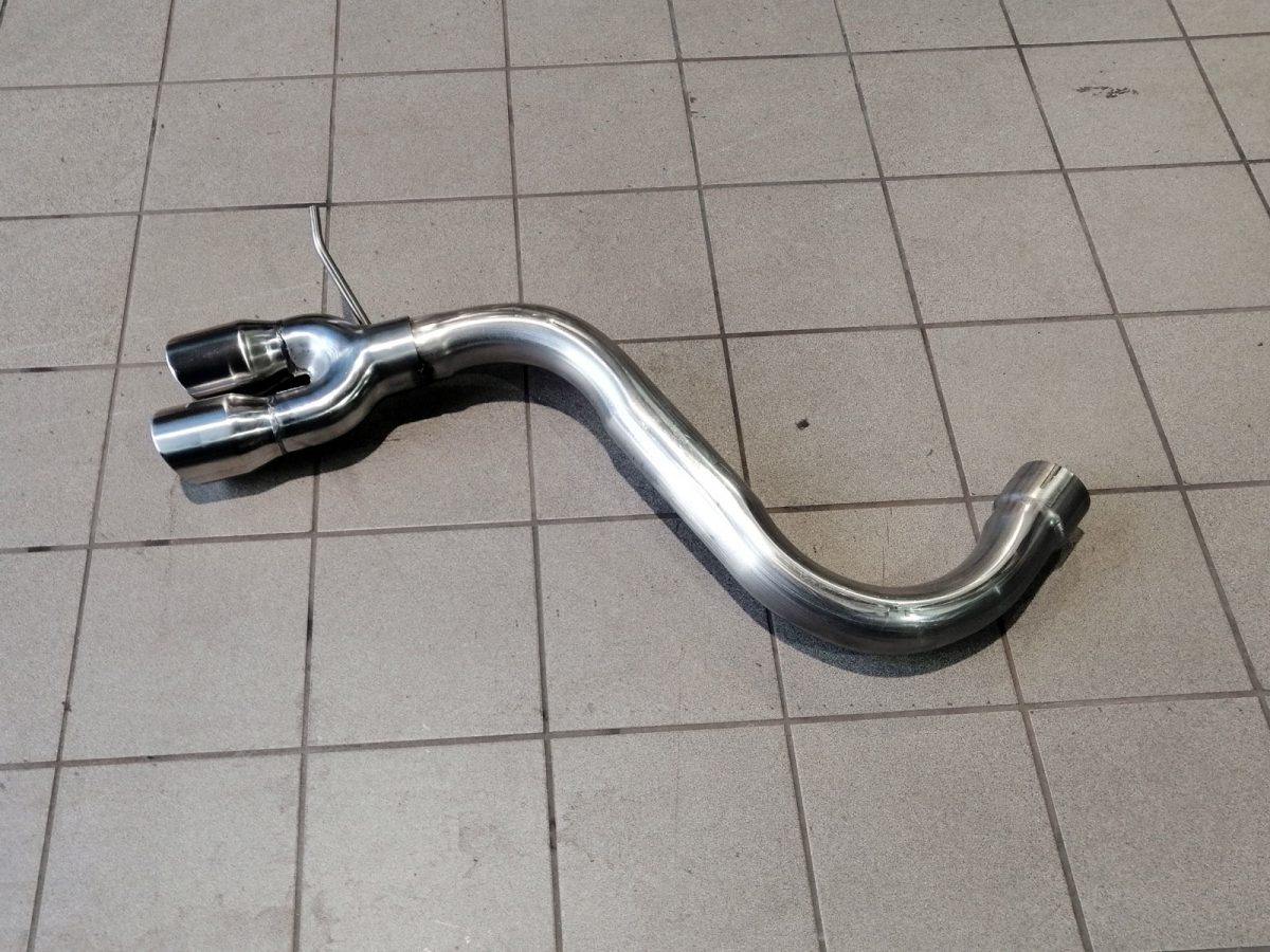 BMW 130i E81 Rear silencer delete