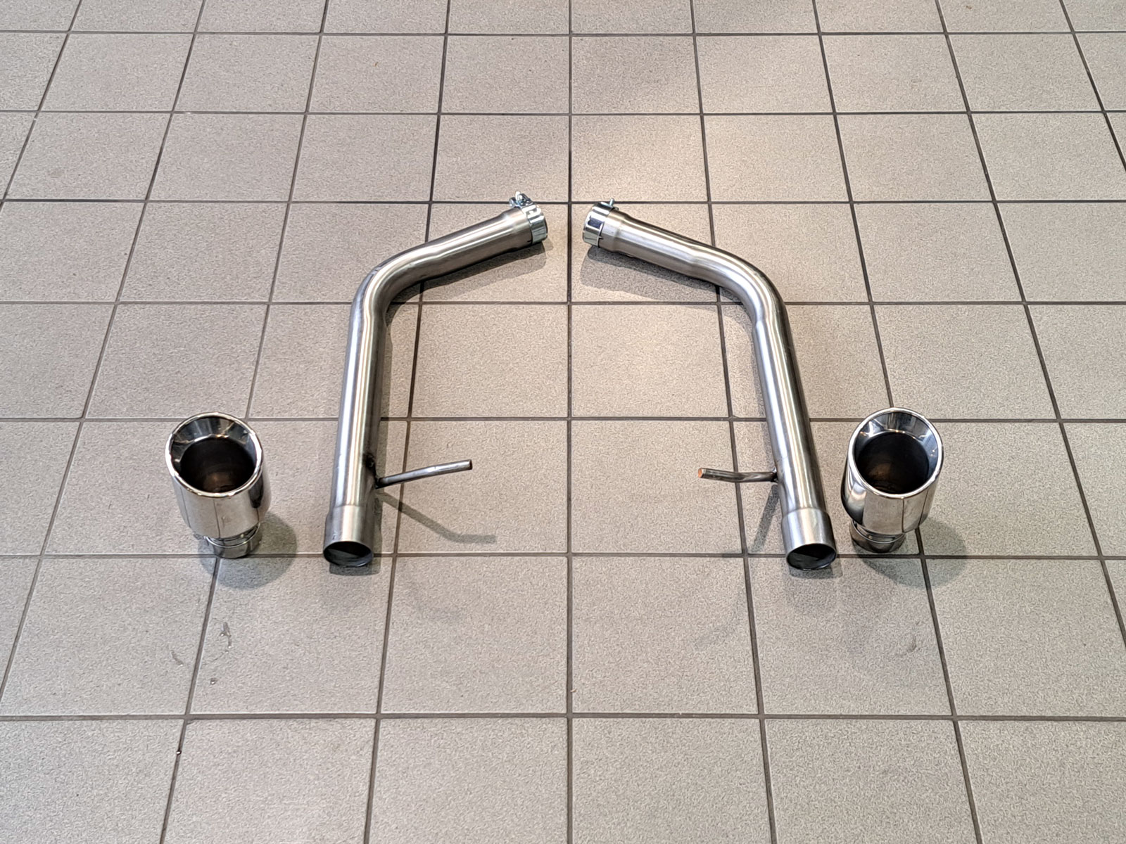 Audi S4 (B6) 4.2 V8 Rear Silencer Deletes