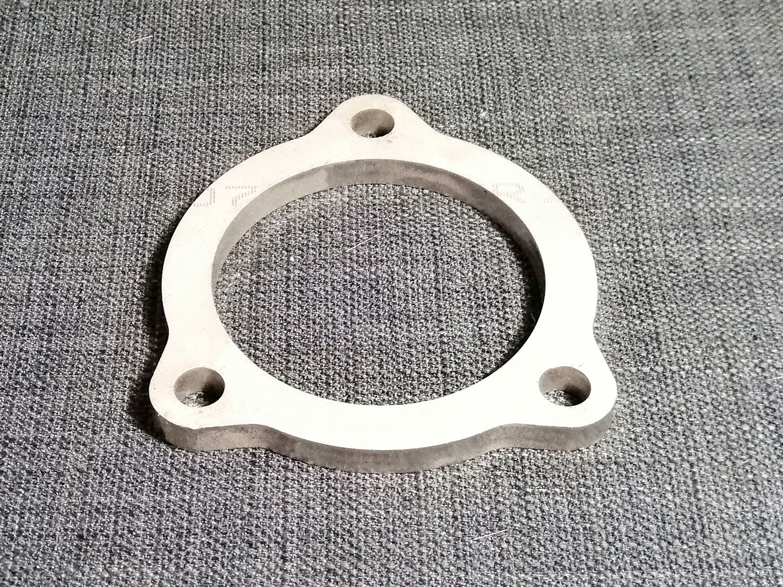 AUDI A4 / A5 / A6 / A7 / Q5 / B8 / B9 / C7 / C8 / Porsche Macan / Cayenne Exhaust flange
