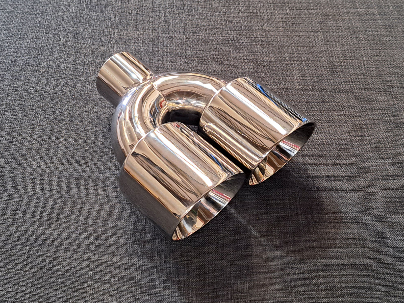 ZTT006 Twin 4" Round tailpipe Slash cut Bevelled Zaustworx