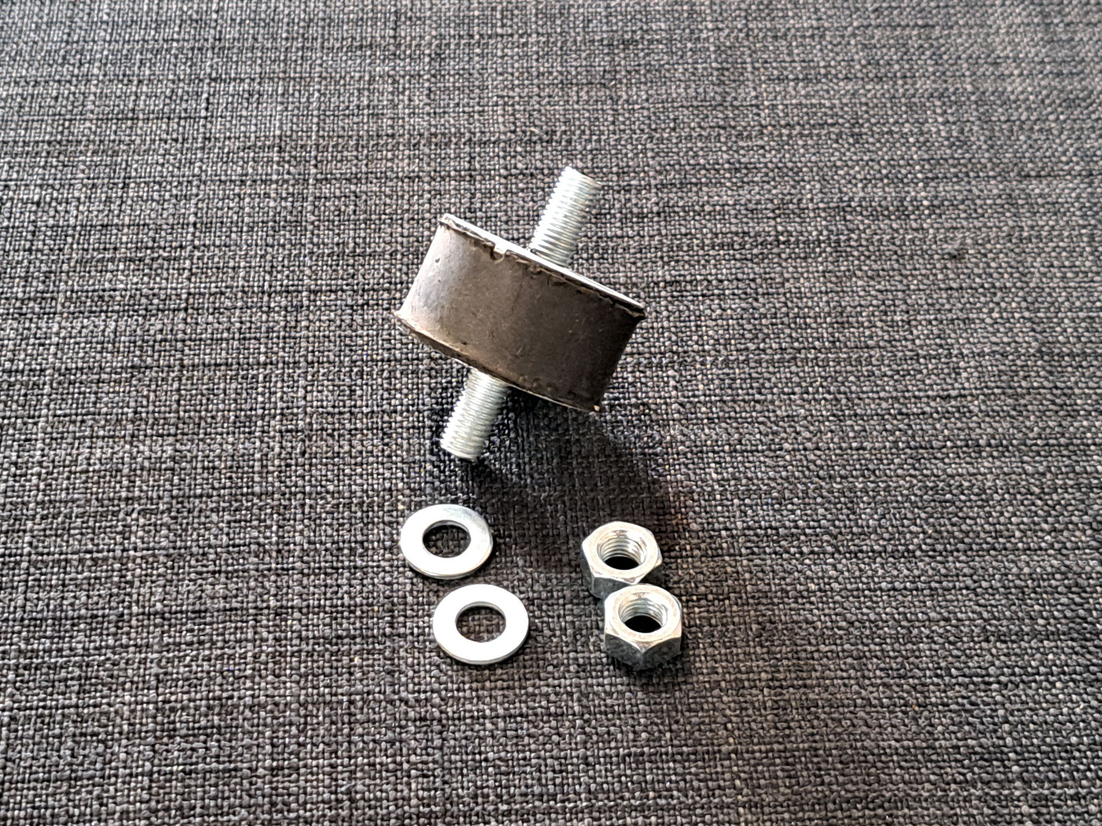 BLT2 Rubber exhaust mounting bobbin