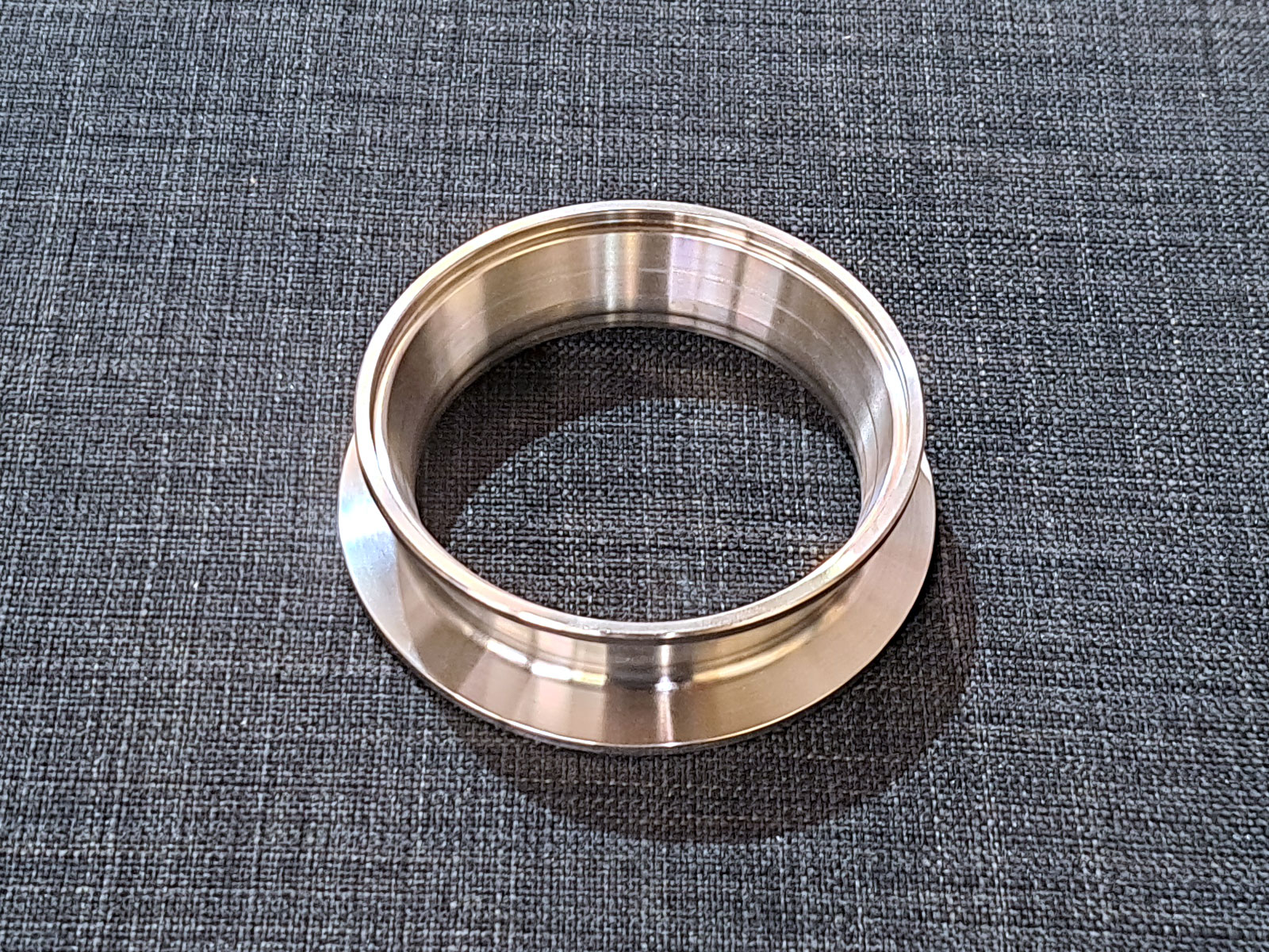 Audi S3 8V 2.0TFSi / 1.8TFSi / A3 / Seat Leon Cupra / 265 / 280 / 290 / 300 / Cupra R / Skoda Superb / Skoda Octavia / Volkswagen / Golf / Passat Turbo V Band Exhaust Flange - 90mm Outlet